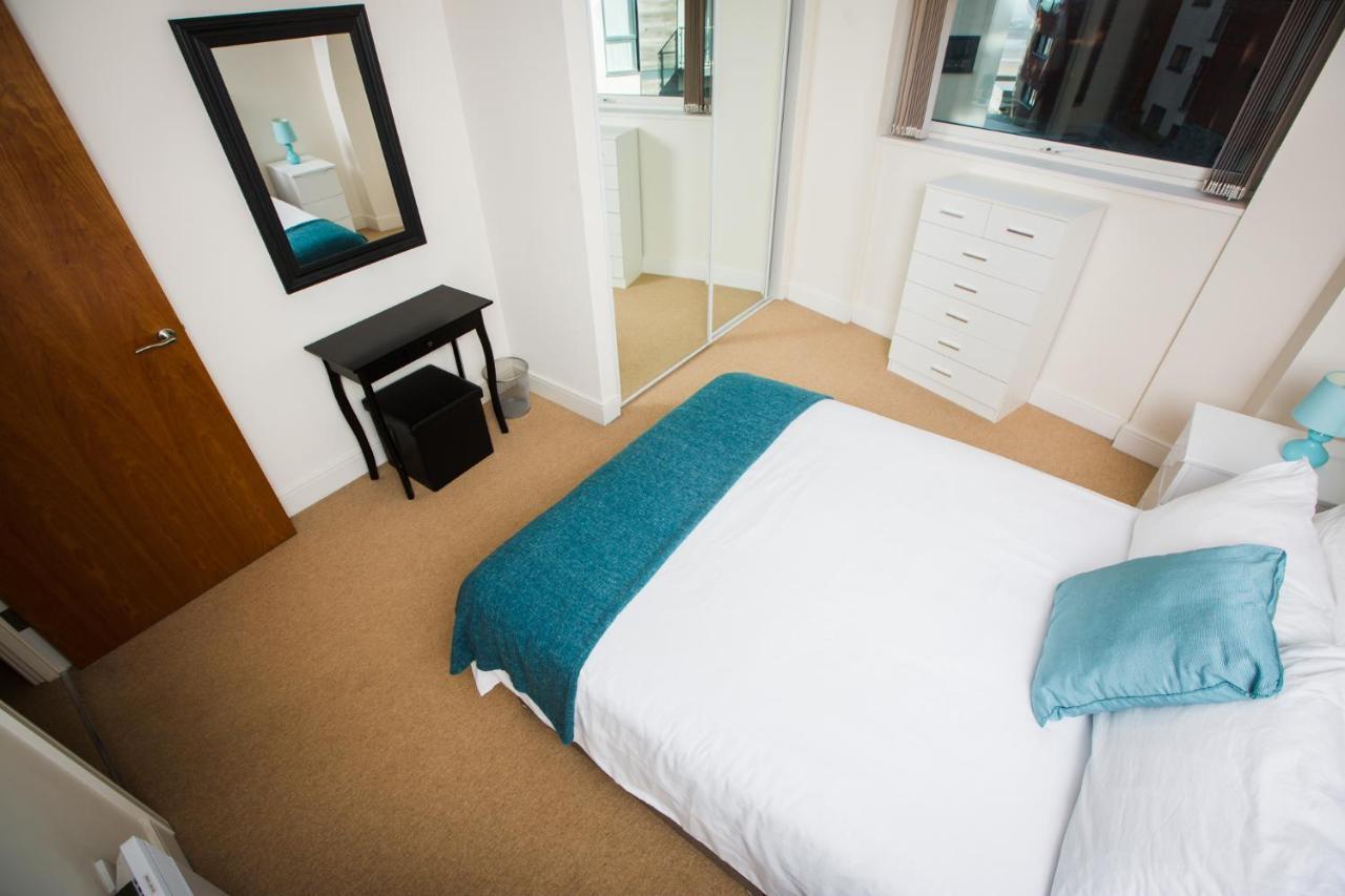 Apartment Meridian Tower Swansea