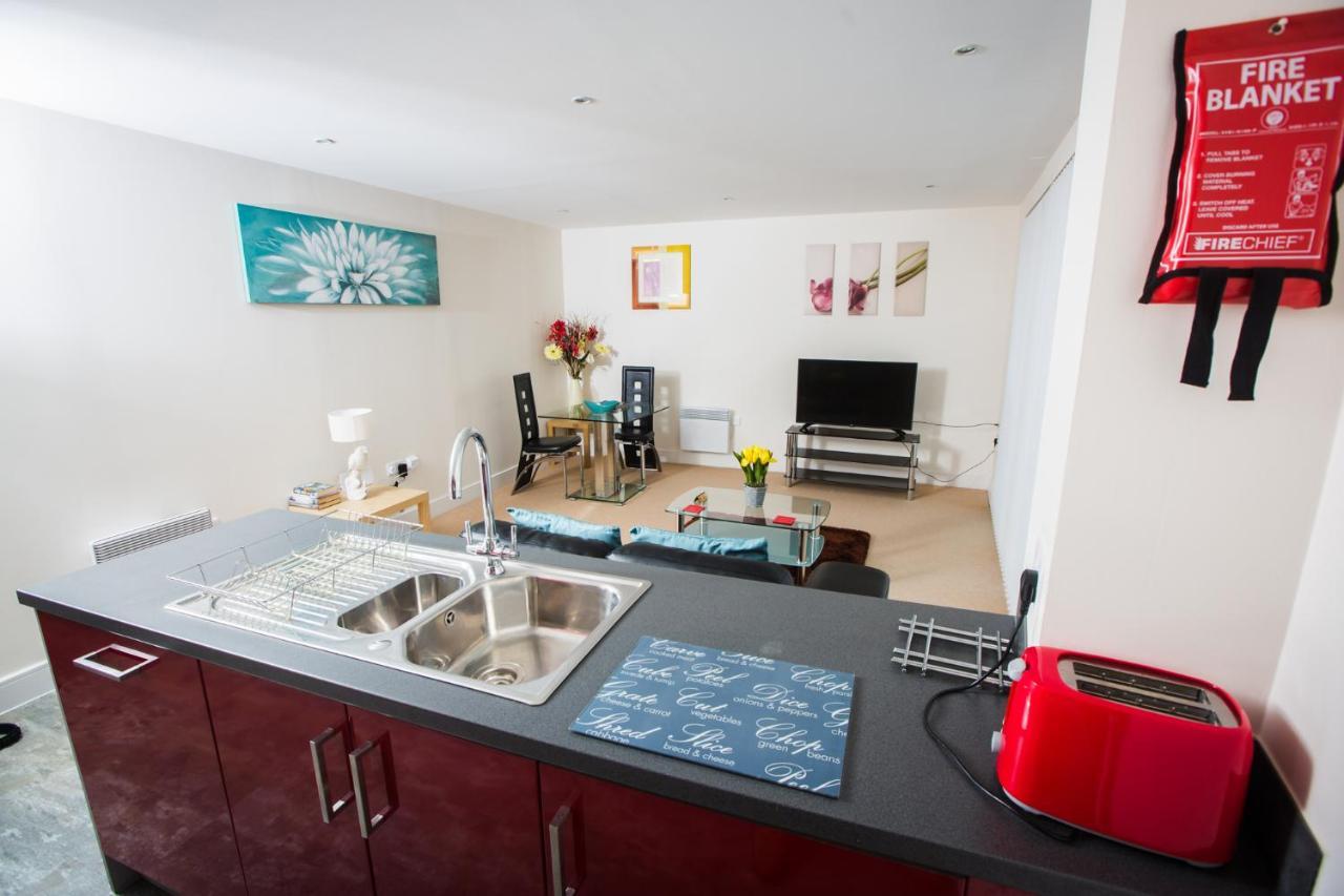 Apartment Meridian Tower Swansea